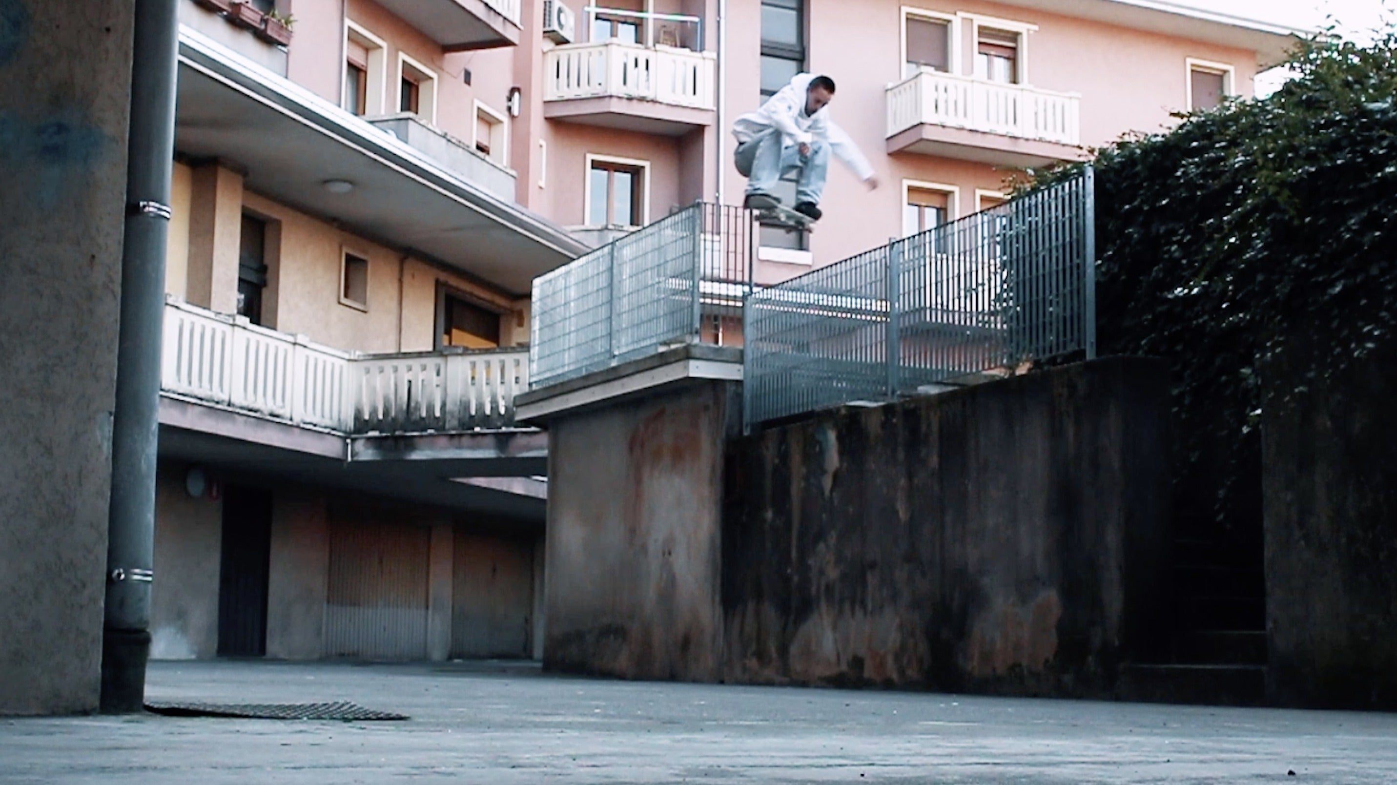 VAGUE Skate Mag | Jack Thompson - ACQUA SANTA