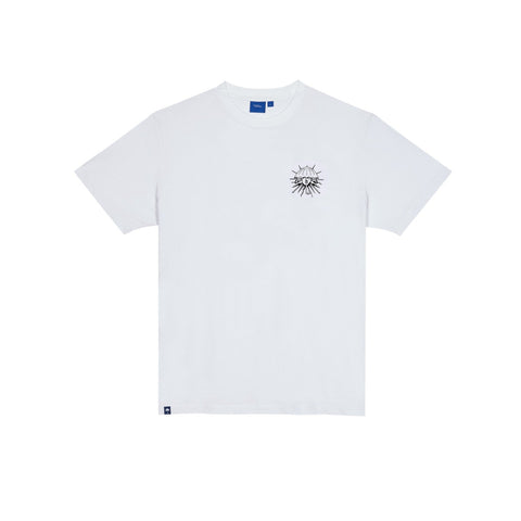 Buy Helas Chateau T-Shirt White. 100% Soft cotton construct. Front Printed detailing. Woven tab detail at hem. For further information on any of our products please feel free to message. Fast Free delivery and shipping options. Buy now Pay later with Klarna and ClearPay payment plans at checkout. Tuesdays Skateshop, Greater Manchester, Bolton, UK.