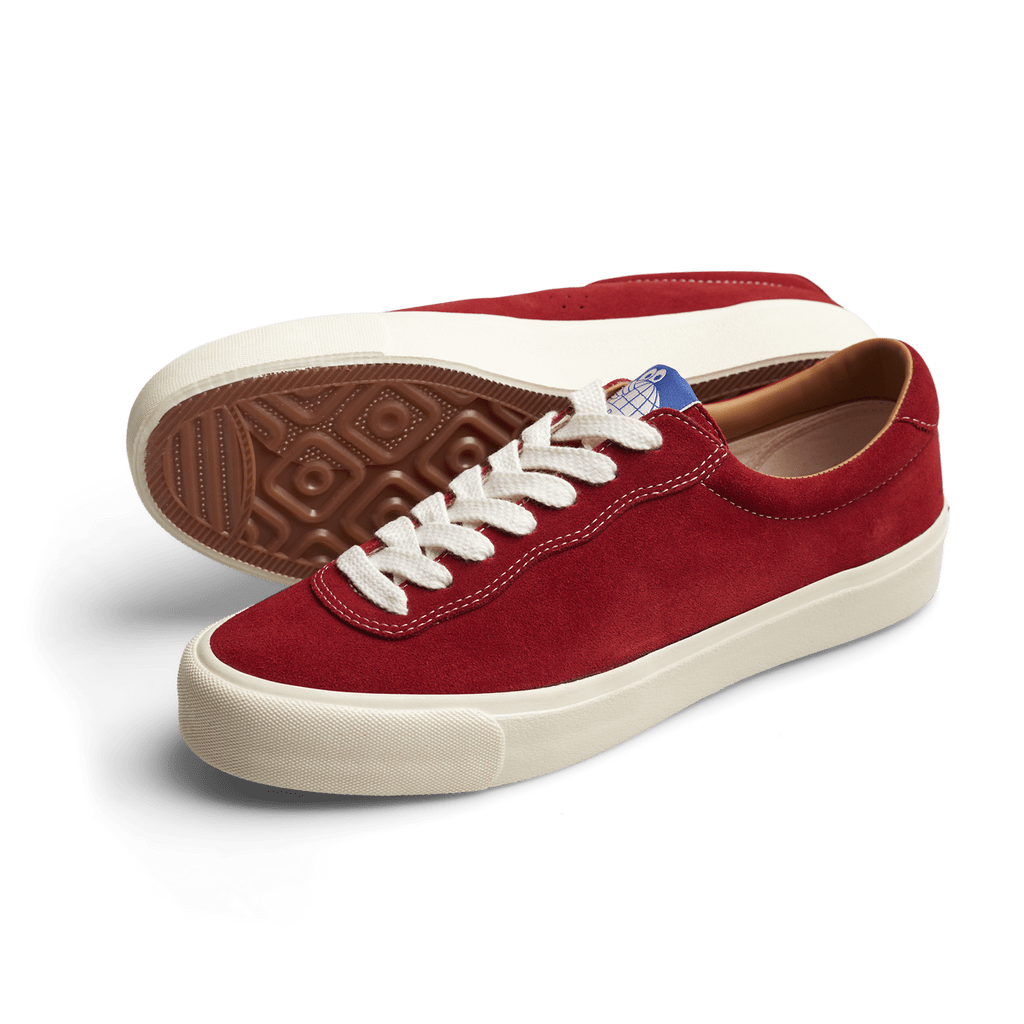 Buy Last Resort AB VM001 Suede Low Shoe Old Red/White. Last Resort's original Silhouette consisting of a tough single piece suede profile with a wrap around vulcanized sole. Each pair come with Spare laces. Shop the best range Last Resort Footwear in the U.K at Tuesdays Skate Shop. Fast Free delivery with buy now pay later options at Checkout. Browse the latest now.